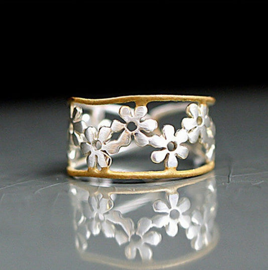 Stunning Gold Ring for Daily Wear