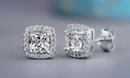 Charming Earring for Any Occasion