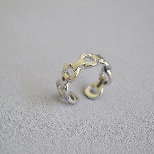 Classic Gold Chain with Timeless Appeal