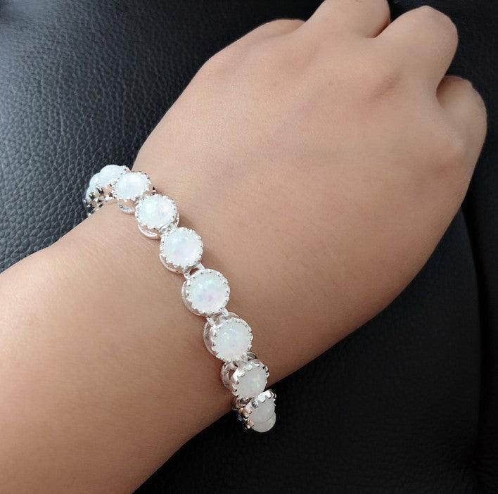 Romantic Silver Bracelet for Special Moments