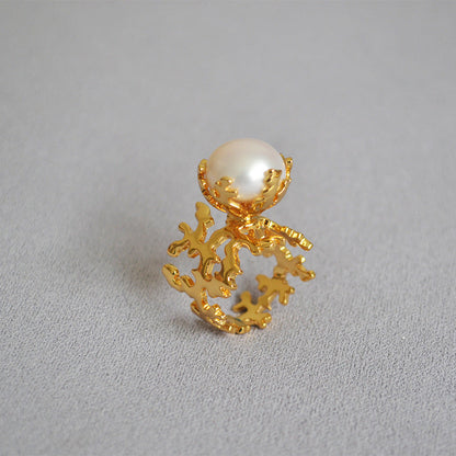 Classic Pearl Ring with Timeless Appeal
