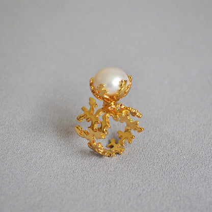 Classic Pearl Ring with Timeless Appeal