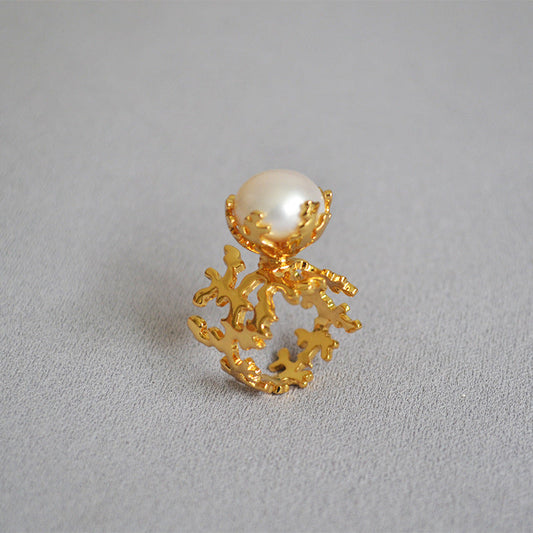 Classic Pearl Ring with Timeless Appeal