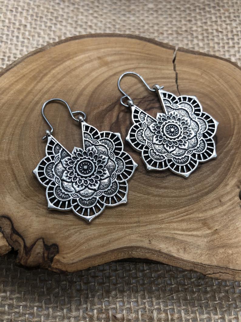 Vintage Handmade Earring