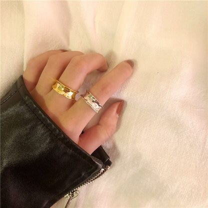 Classic Gold Ring with Timeless Appeal