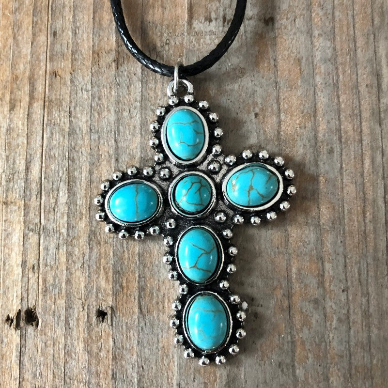 Classic Silver Necklace with Timeless Appeal
