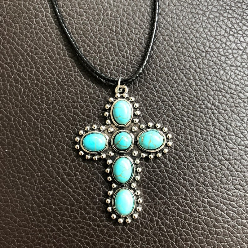 Classic Silver Necklace with Timeless Appeal