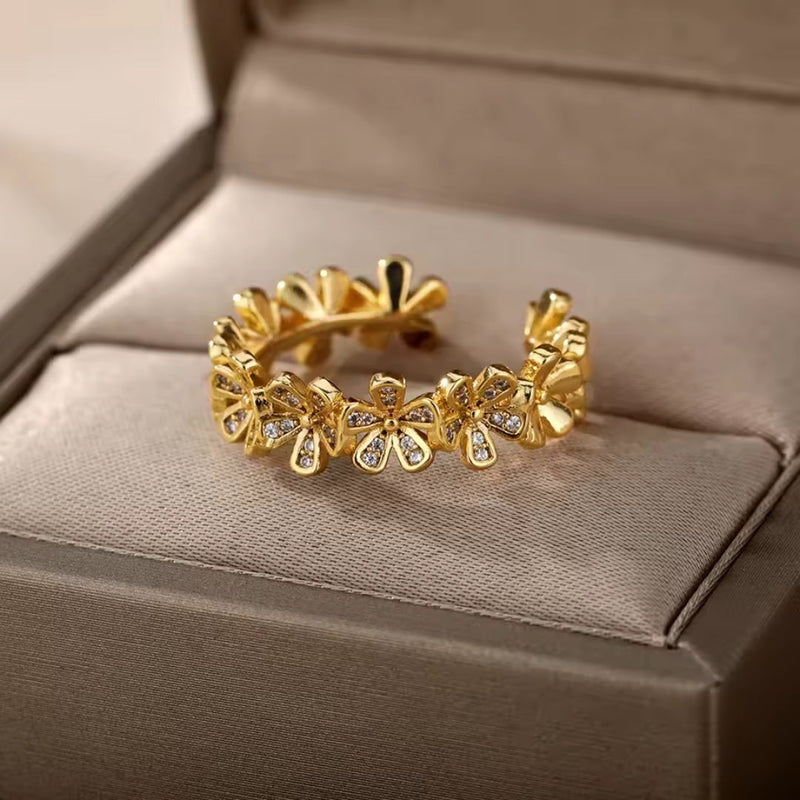 Beautiful Gold Ring with Unique Style