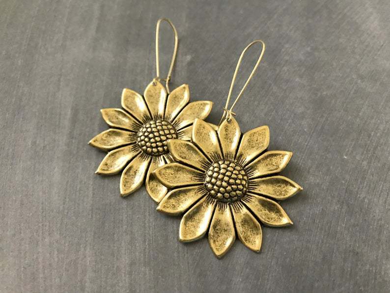 Vintage Handmade Gold Earring