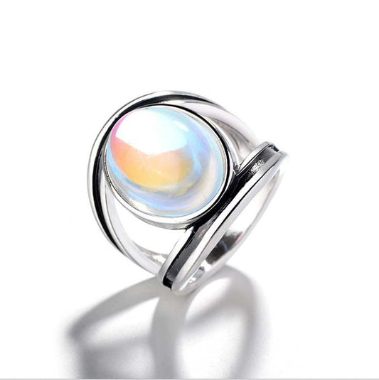 Classic Silver Ring with Timeless Appeal