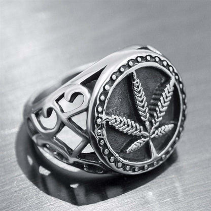 Charming Silver Ring for Any Occasion