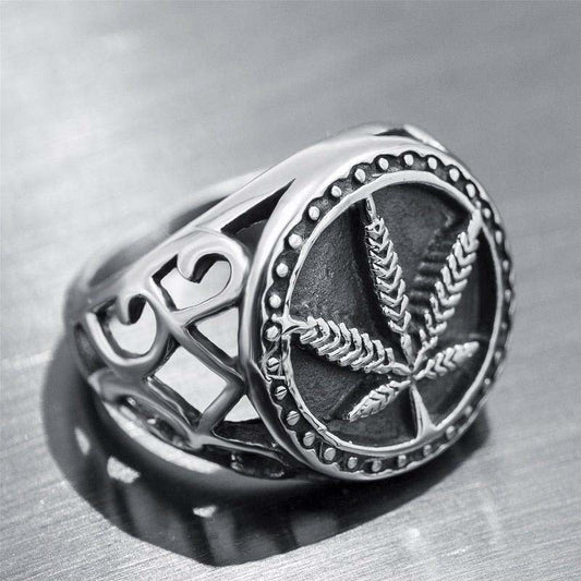 Charming Silver Ring for Any Occasion