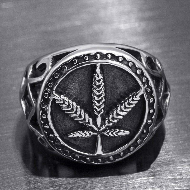 Charming Silver Ring for Any Occasion