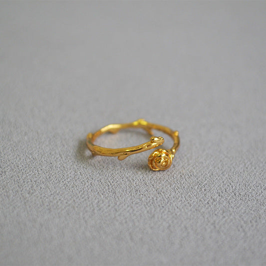 Charming Gold Ring for Any Occasion