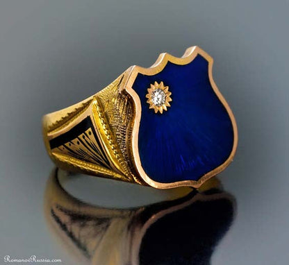 Beautiful Gold Ring with Unique Style