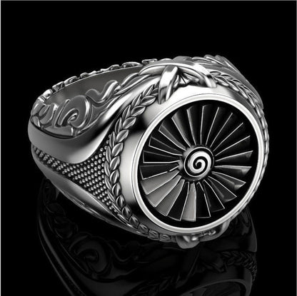 Classic Silver Ring with Timeless Appeal