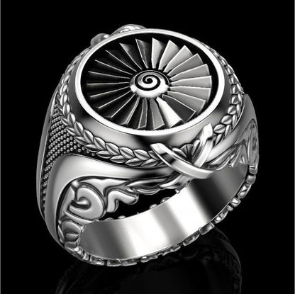 Classic Silver Ring with Timeless Appeal