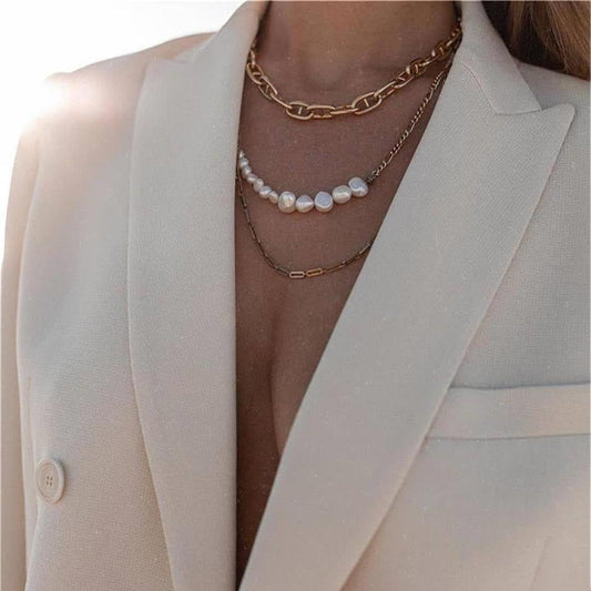 Classic Gold Necklace with Timeless Appeal