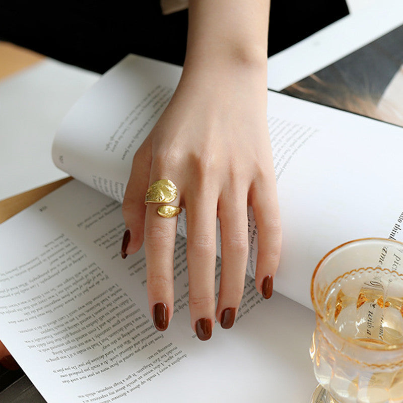 Romantic Gold Ring for Special Moments