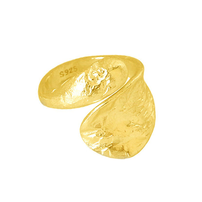 Romantic Gold Ring for Special Moments