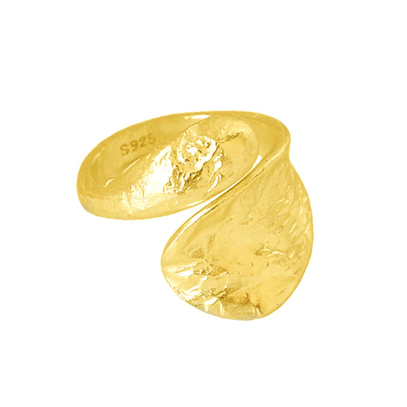 Romantic Gold Ring for Special Moments