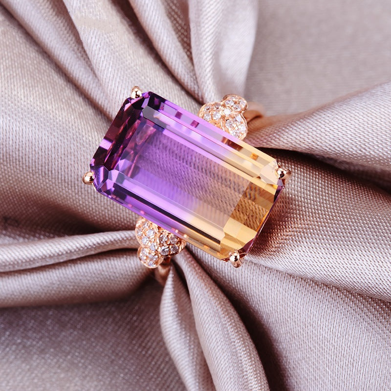 Classic Gold Ring with Timeless Appeal