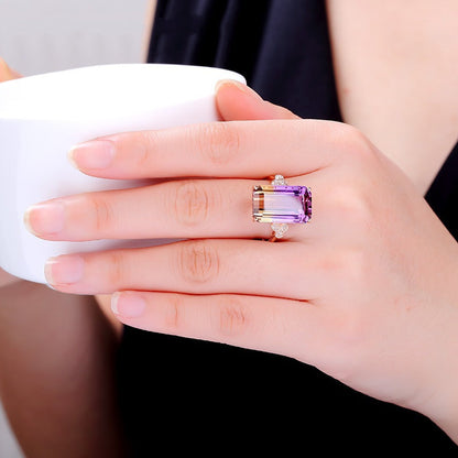 Classic Gold Ring with Timeless Appeal