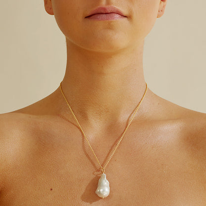 Vintage Handmade Pearl Necklace