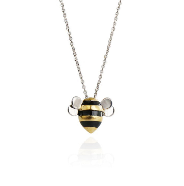 Romantic Silver Necklace for Special Moments