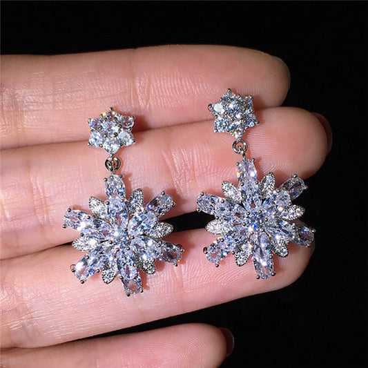 Charming Earring for Any Occasion