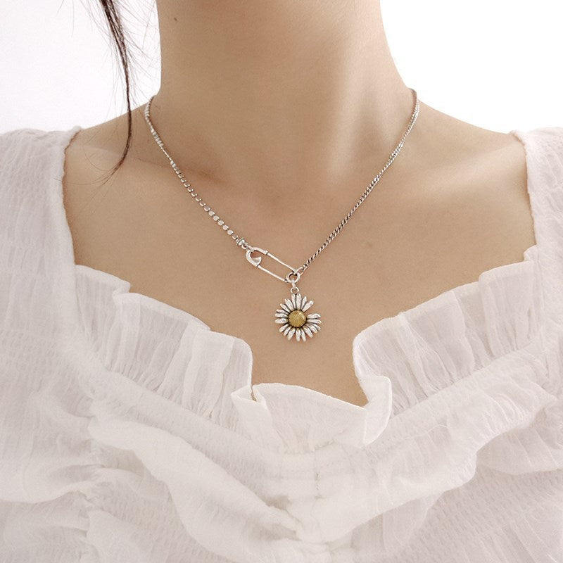 Classic Gold Necklace with Timeless Appeal