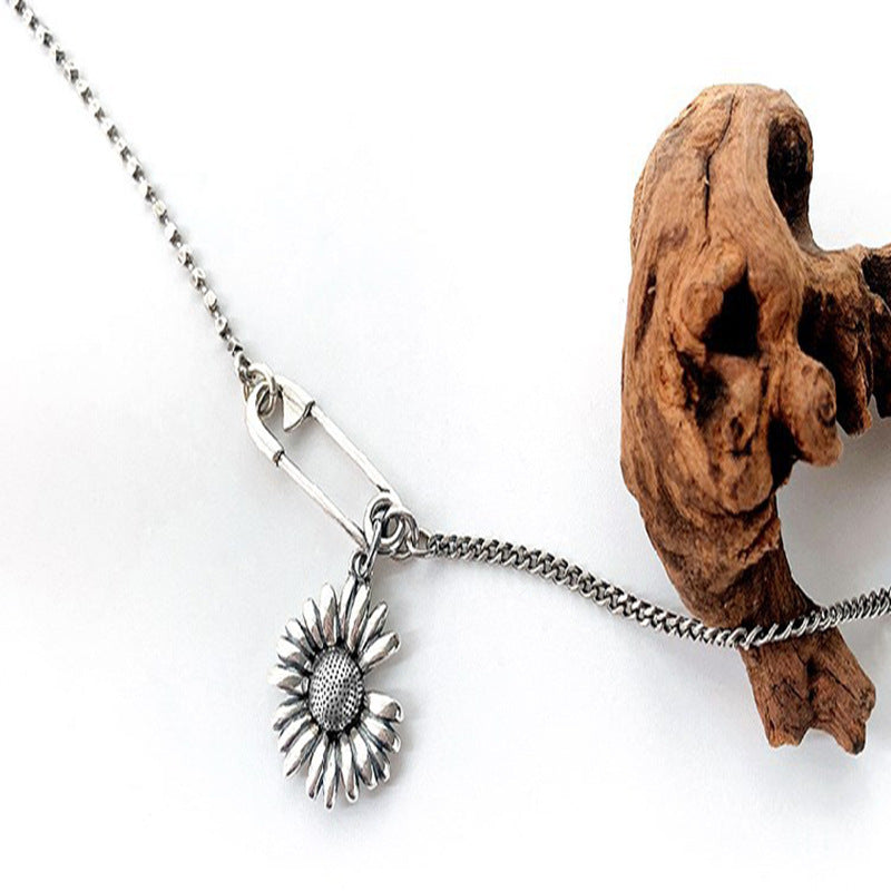 Classic Gold Necklace with Timeless Appeal