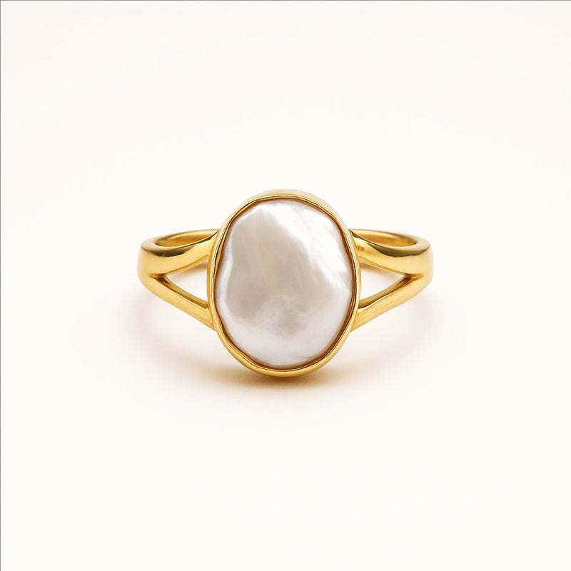 Beautiful Gold Ring with Unique Style