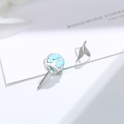 Beautiful Silver Earring with Unique Style