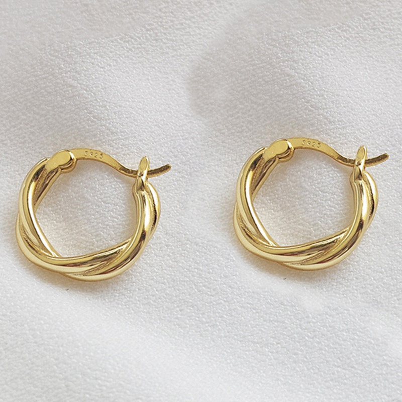 Classic Earring with Timeless Appeal