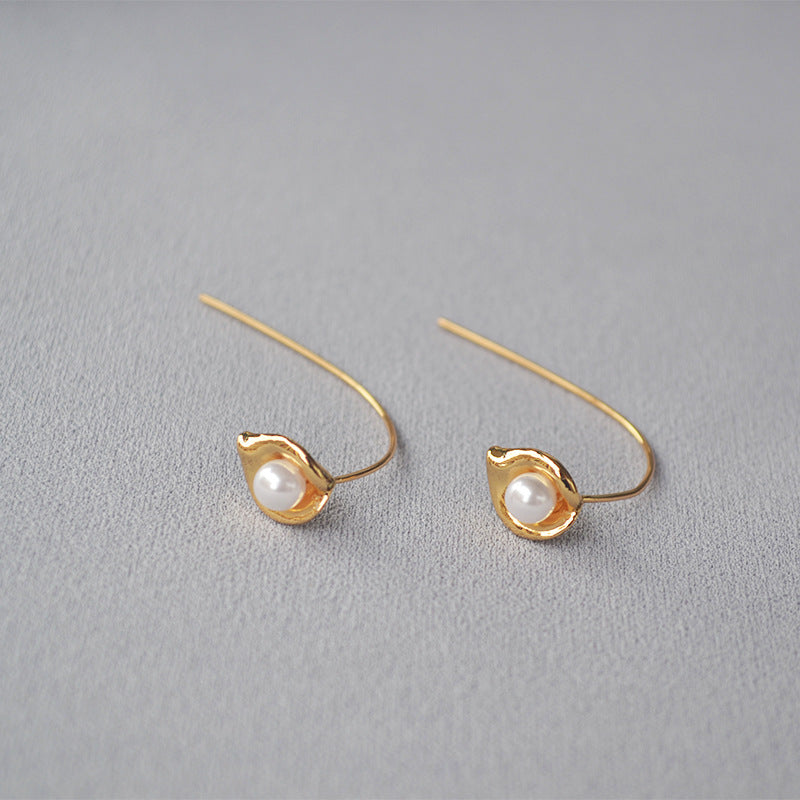 Romantic Pearl Earring for Special Moments