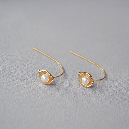Romantic Pearl Earring for Special Moments