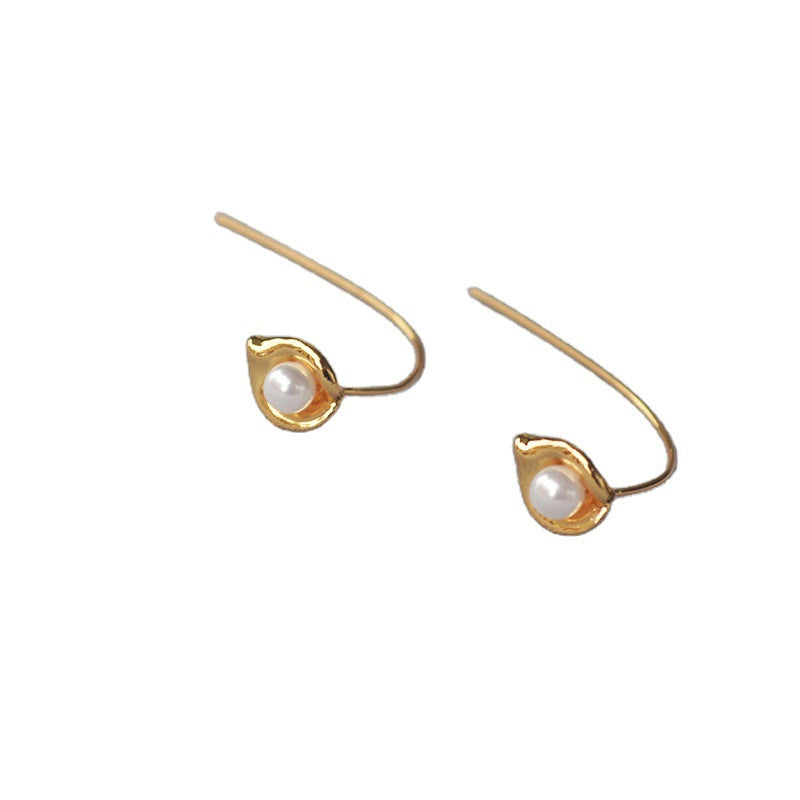 Romantic Pearl Earring for Special Moments