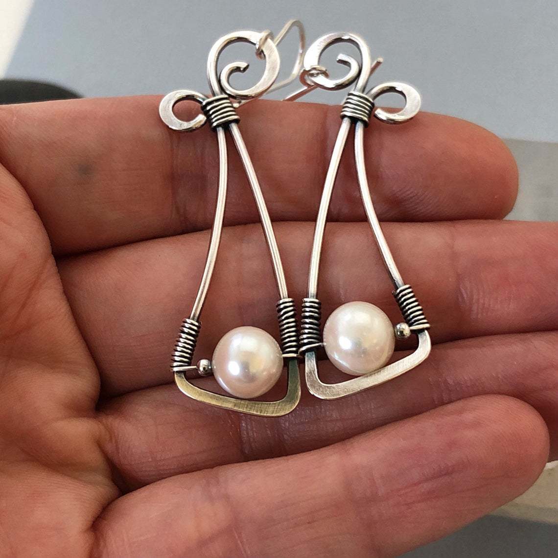 Romantic Silver Earring for Special Moments
