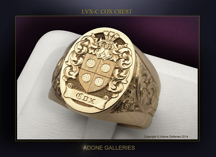 Classic Gold Ring with Timeless Appeal