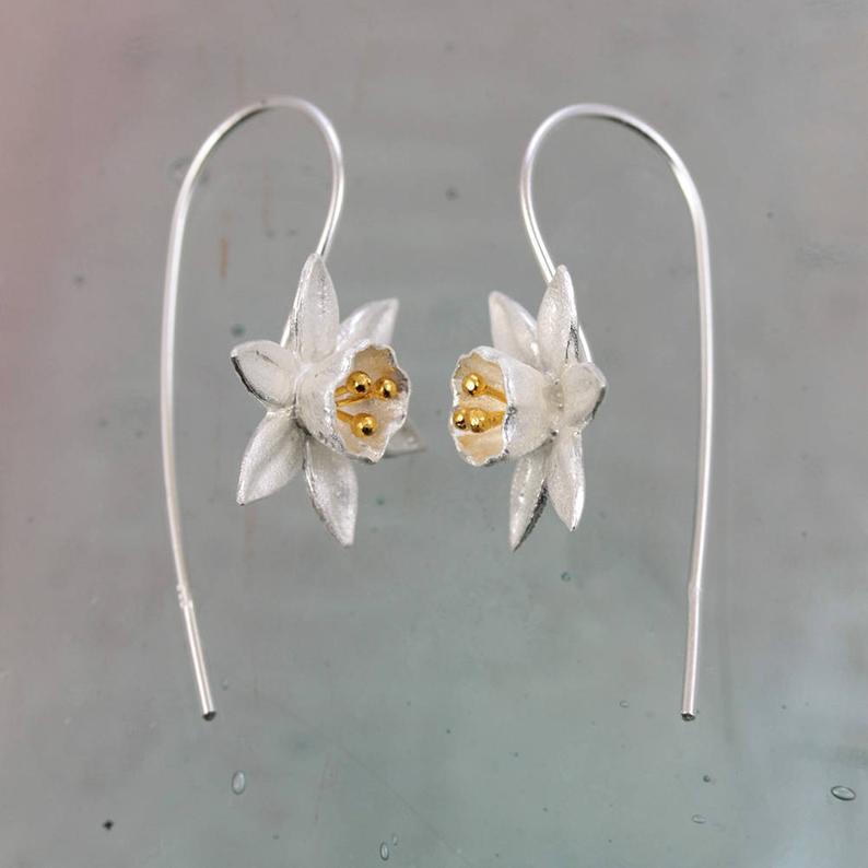 Beautiful Silver Earring with Unique Style
