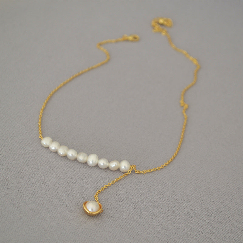 Classic Pearl Necklace with Timeless Appeal