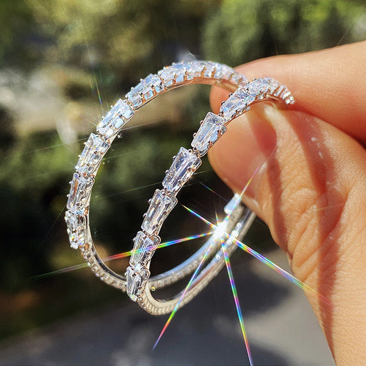 Stunning Gold Earring for Daily Wear
