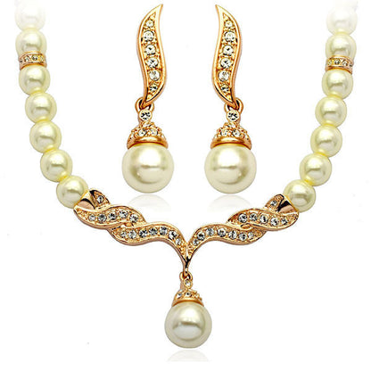 Beautiful Pearl Set with Unique Style