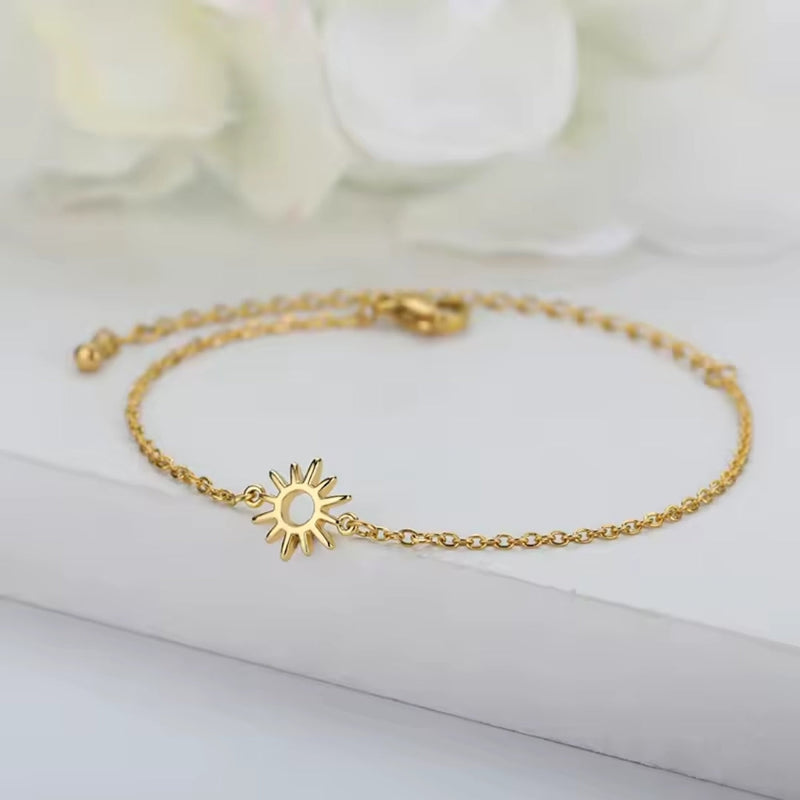 Charming Gold Bracelet for Any Occasion