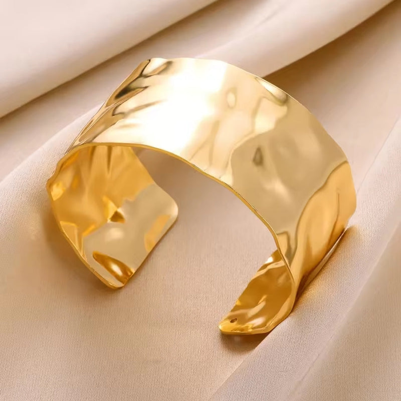 Delicate Artisan Gold Bracelet