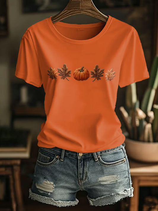 Women's Casual Retro Autumn Pumpkin Maple Leaf T-shirt artswardrobe