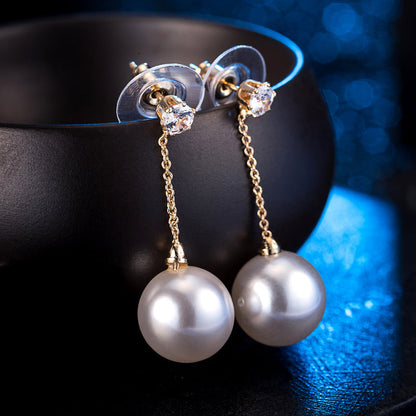 Romantic Pearl Earring for Special Moments