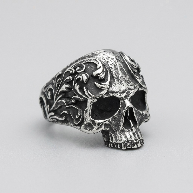 Skull Ring: 