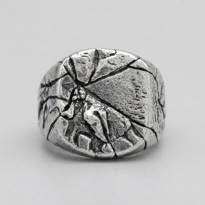 Cracked Fortress Ring